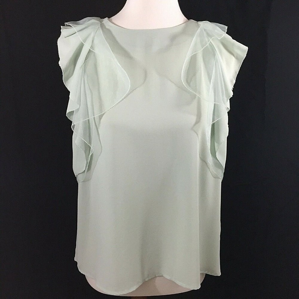 Q&A Sleeveless Ruffled Top Size Small Light Green
